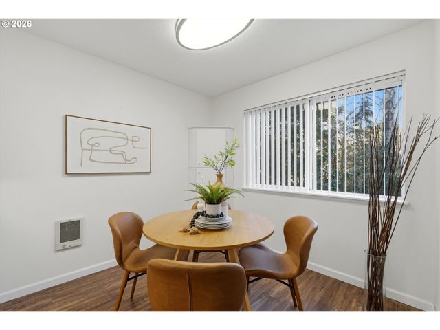 10620 Sw DAVIES Rd 4, Beaverton, OR 97008