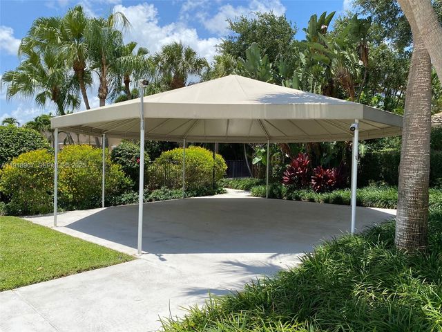 6626 NW 25th Ave, Boca Raton, FL 33496