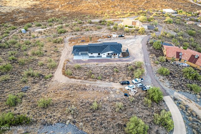 1829 W CLOUD Road, Phoenix, AZ 85086