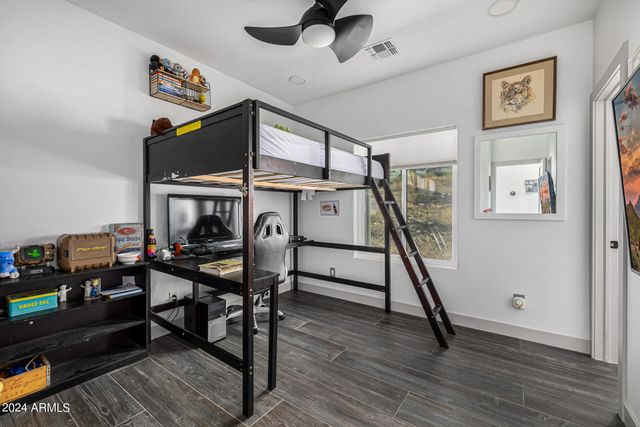 1829 W CLOUD Road, Phoenix, AZ 85086