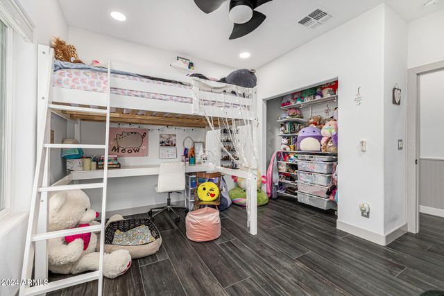 1829 W CLOUD Road, Phoenix, AZ 85086