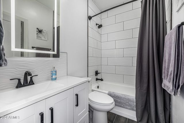 1829 W CLOUD Road, Phoenix, AZ 85086