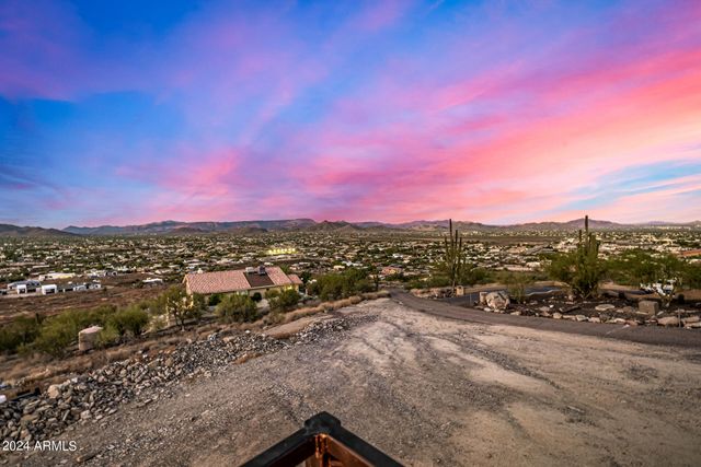 1829 W CLOUD Road, Phoenix, AZ 85086