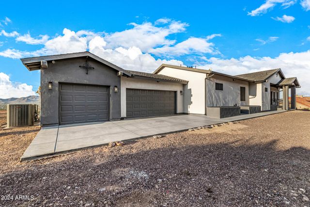 1829 W CLOUD Road, Phoenix, AZ 85086
