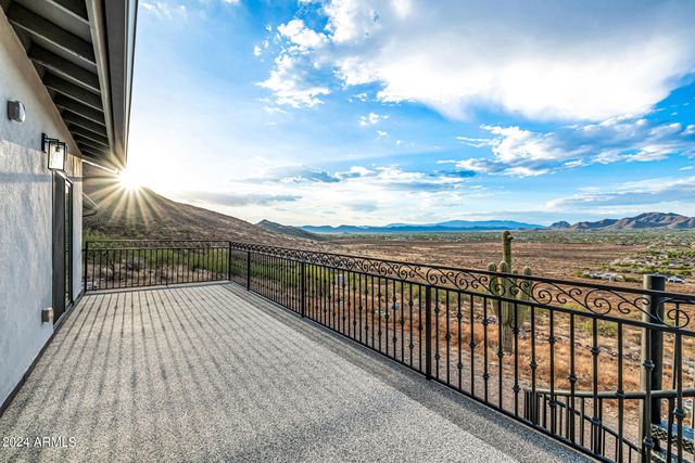 1829 W CLOUD Road, Phoenix, AZ 85086