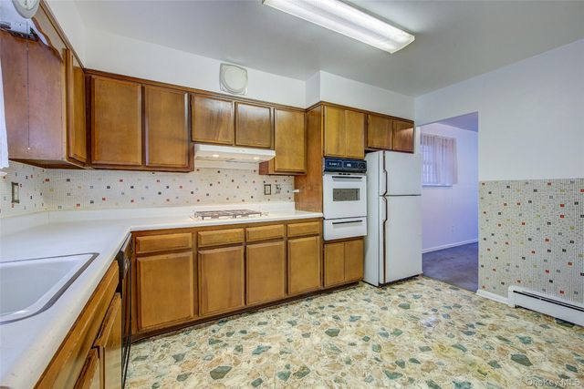 32-26 76th Street, Jackson Heights, NY 11370