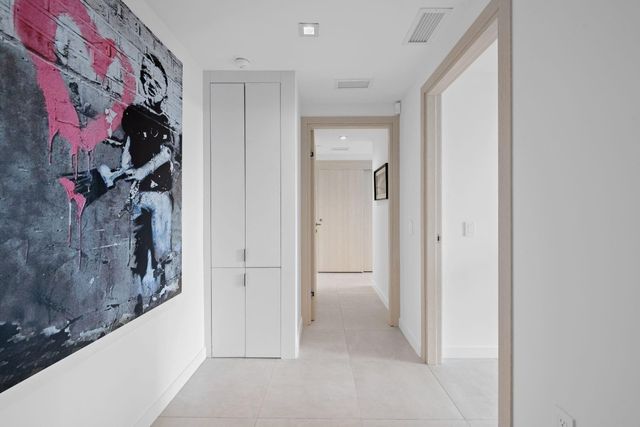 401 N Birch Road TH2, Fort Lauderdale, FL 33304