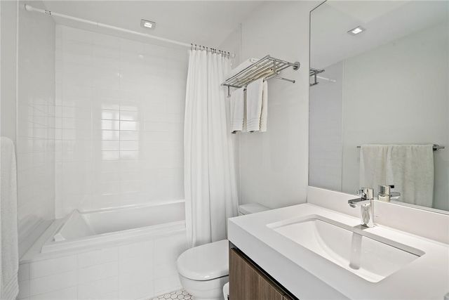 401 N Birch Road TH2, Fort Lauderdale, FL 33304