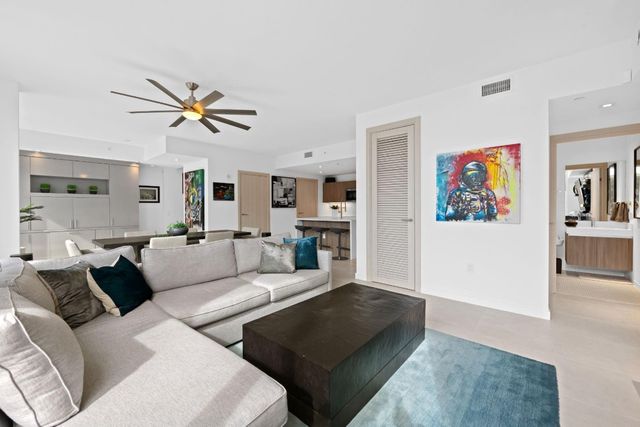 401 N Birch Road TH2, Fort Lauderdale, FL 33304