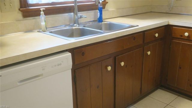 156 Sloane PL, Newport News, VA 23606