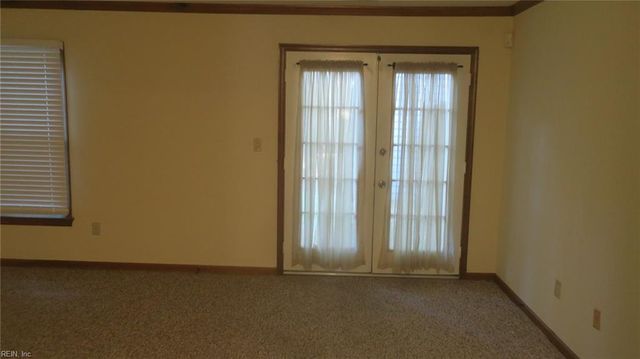 156 Sloane PL, Newport News, VA 23606