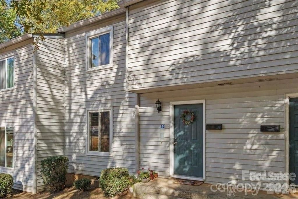 2009 Stoney Point Lane 24, Charlotte, NC 28210