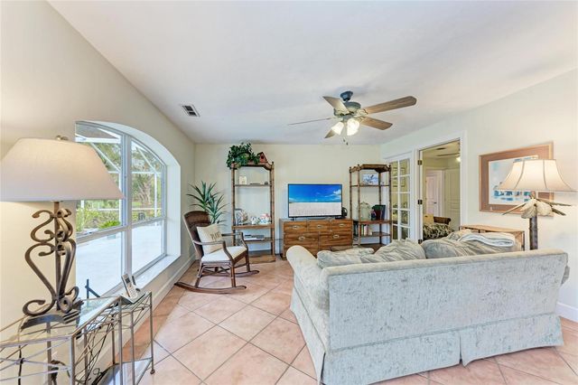 3310 MINEOLA DRIVE, Sarasota, FL 34239