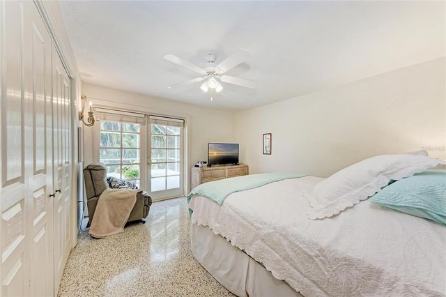 3310 MINEOLA DRIVE, Sarasota, FL 34239