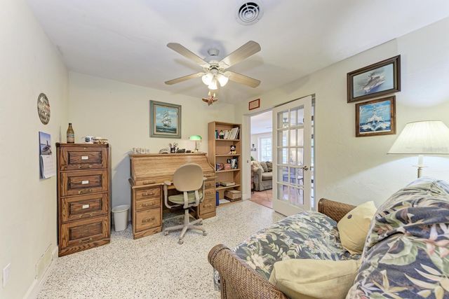 3310 MINEOLA DRIVE, Sarasota, FL 34239