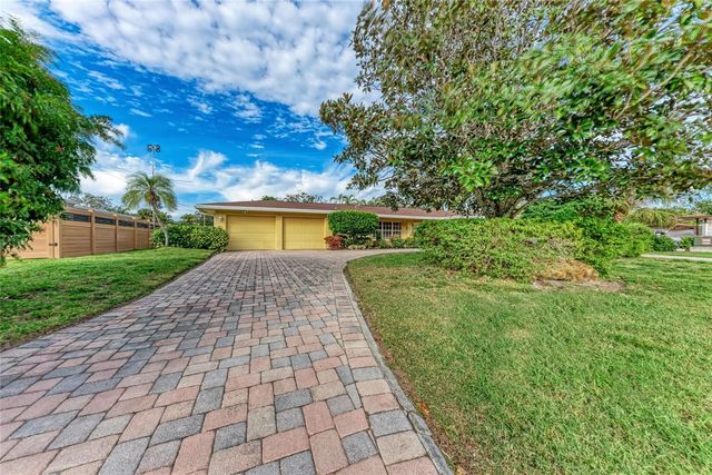 3310 MINEOLA DRIVE, Sarasota, FL 34239