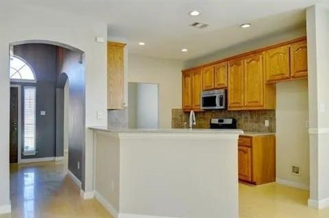 8729 Sunset Trace Drive, Fort Worth, TX 76244