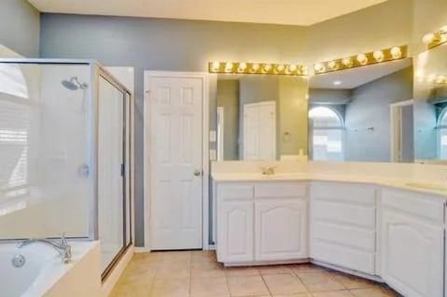 8729 Sunset Trace Drive, Fort Worth, TX 76244