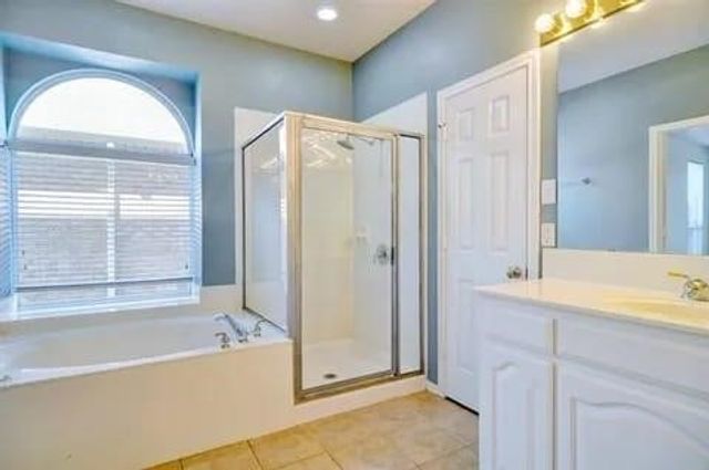 8729 Sunset Trace Drive, Fort Worth, TX 76244