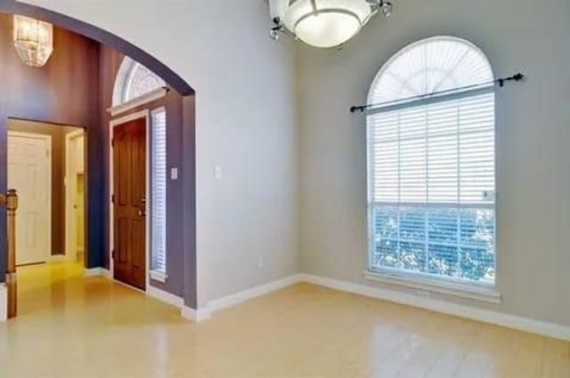 8729 Sunset Trace Drive, Fort Worth, TX 76244