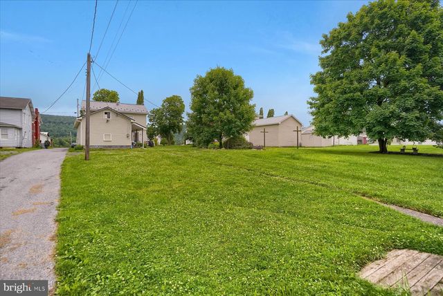 168 E MAIN ST, Rebersburg, PA 16872