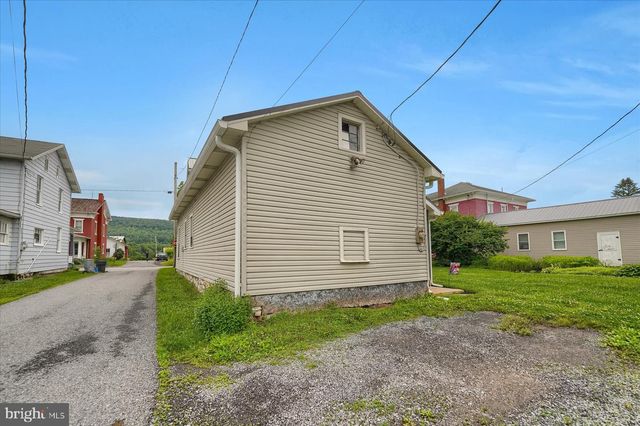 168 E MAIN ST, Rebersburg, PA 16872