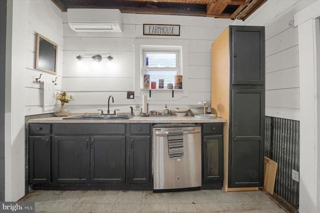 168 E MAIN ST, Rebersburg, PA 16872