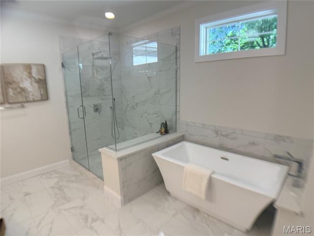 11001 Clayton Road, Clayton, MO 63131
