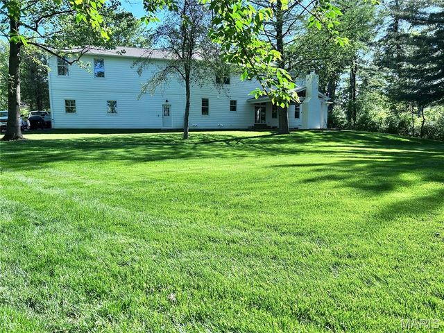 11001 Clayton Road, Clayton, MO 63131