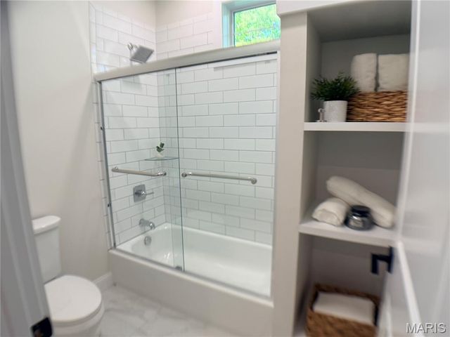 11001 Clayton Road, Clayton, MO 63131