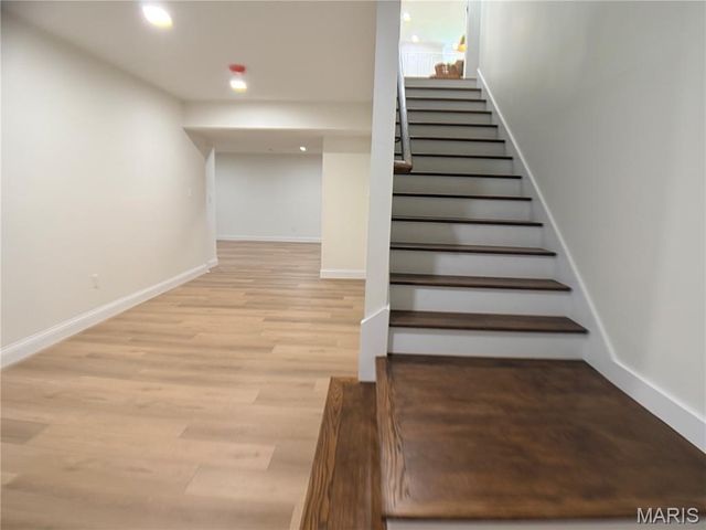11001 Clayton Road, Clayton, MO 63131