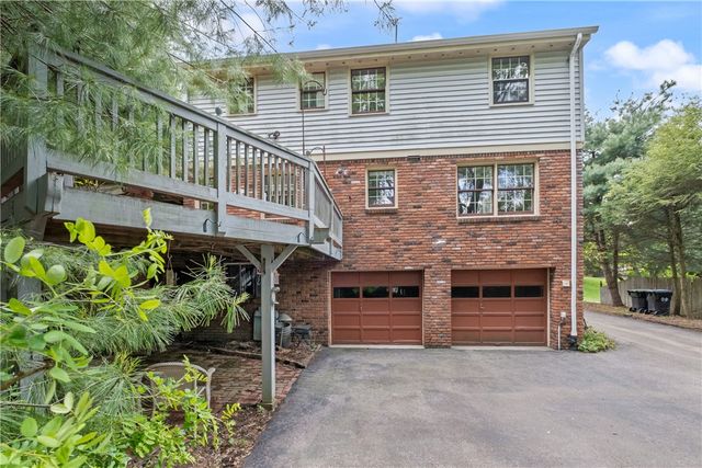 1942 Overland Ct, Mccandless, PA 15101