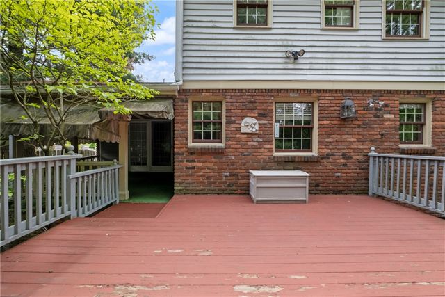 1942 Overland Ct, Mccandless, PA 15101
