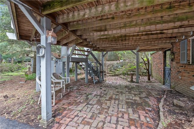 1942 Overland Ct, Mccandless, PA 15101