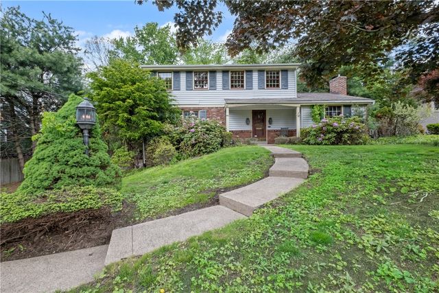 1942 Overland Ct, Mccandless, PA 15101