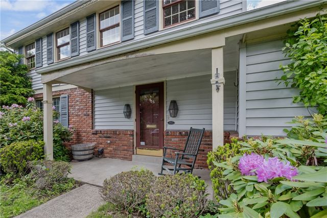 1942 Overland Ct, Mccandless, PA 15101