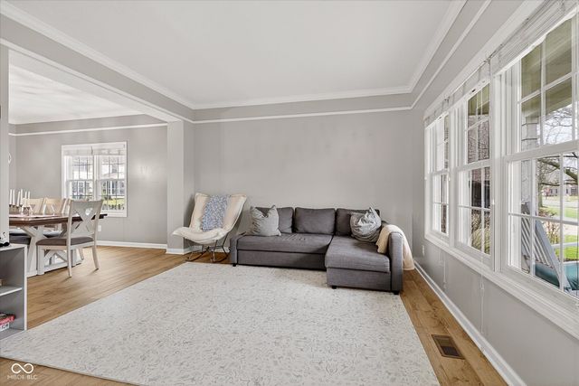 8927 Winterberry Court, Zionsville, IN 46077