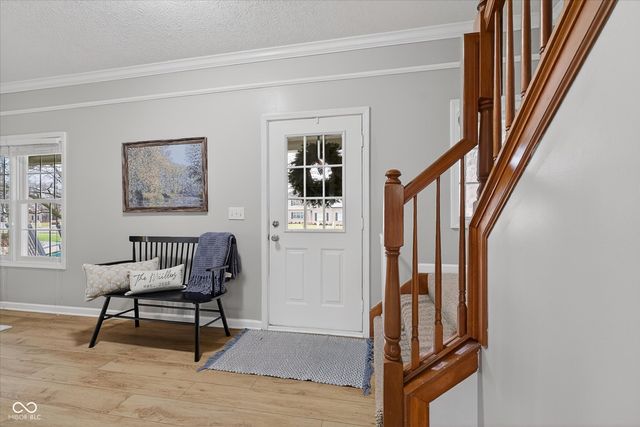 8927 Winterberry Court, Zionsville, IN 46077