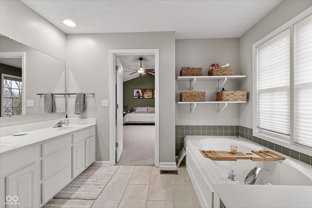 8927 Winterberry Court, Zionsville, IN 46077