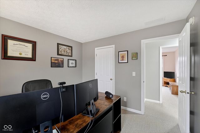 8927 Winterberry Court, Zionsville, IN 46077