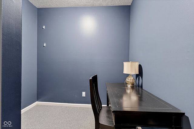 8927 Winterberry Court, Zionsville, IN 46077