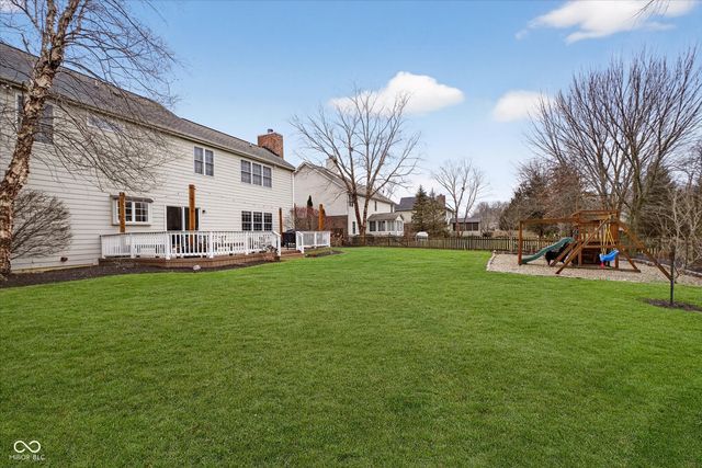 8927 Winterberry Court, Zionsville, IN 46077