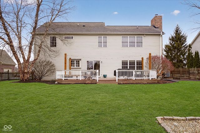 8927 Winterberry Court, Zionsville, IN 46077