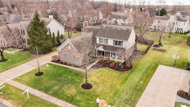 8927 Winterberry Court, Zionsville, IN 46077