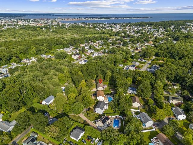 2 Cutter Ln, Dartmouth, MA 02748