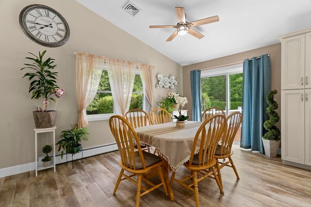 2 Cutter Ln, Dartmouth, MA 02748