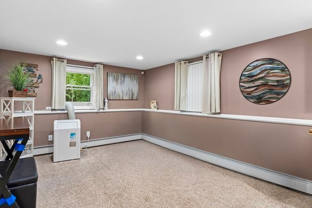 2 Cutter Ln, Dartmouth, MA 02748