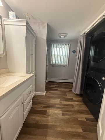 2 Cutter Ln, Dartmouth, MA 02748