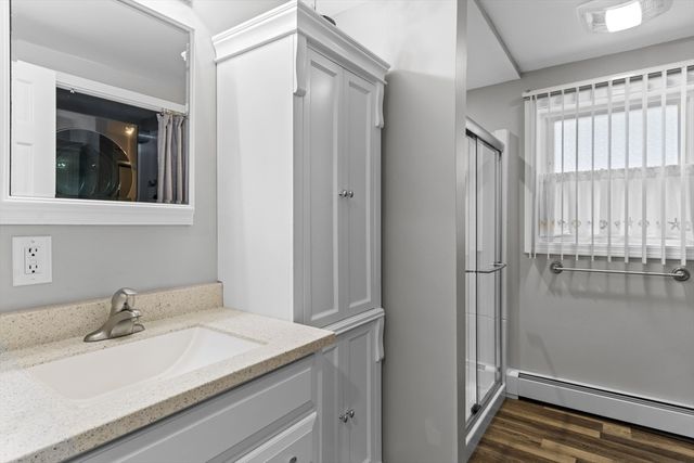2 Cutter Ln, Dartmouth, MA 02748
