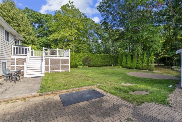 2 Cutter Ln, Dartmouth, MA 02748